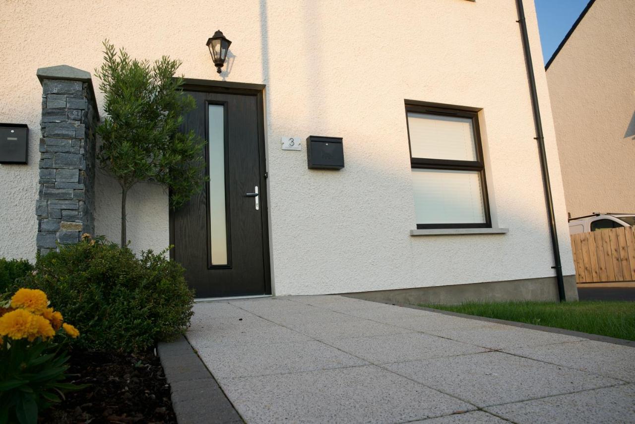 Modern 3 Bedroom Coastal Home Newry Exterior foto